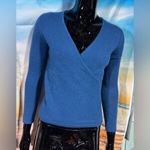 Lord & Taylor 2 ply cashmere sweater